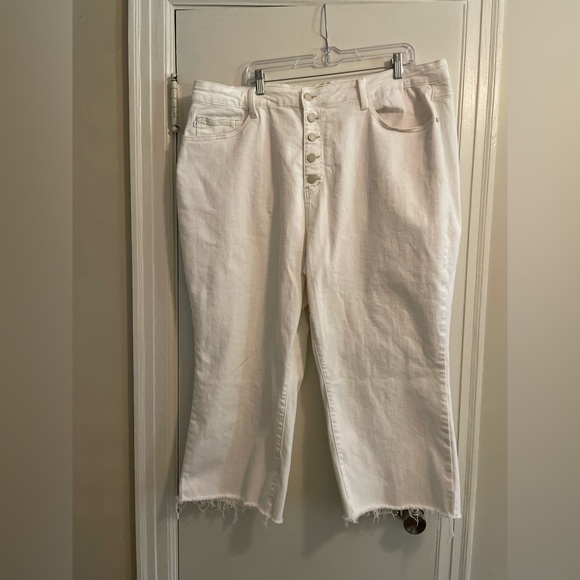 Judy Blue White High Rise Wide Leg Crop Frayed Hem Jean Button Front Size 24W - Picture 1 of 14